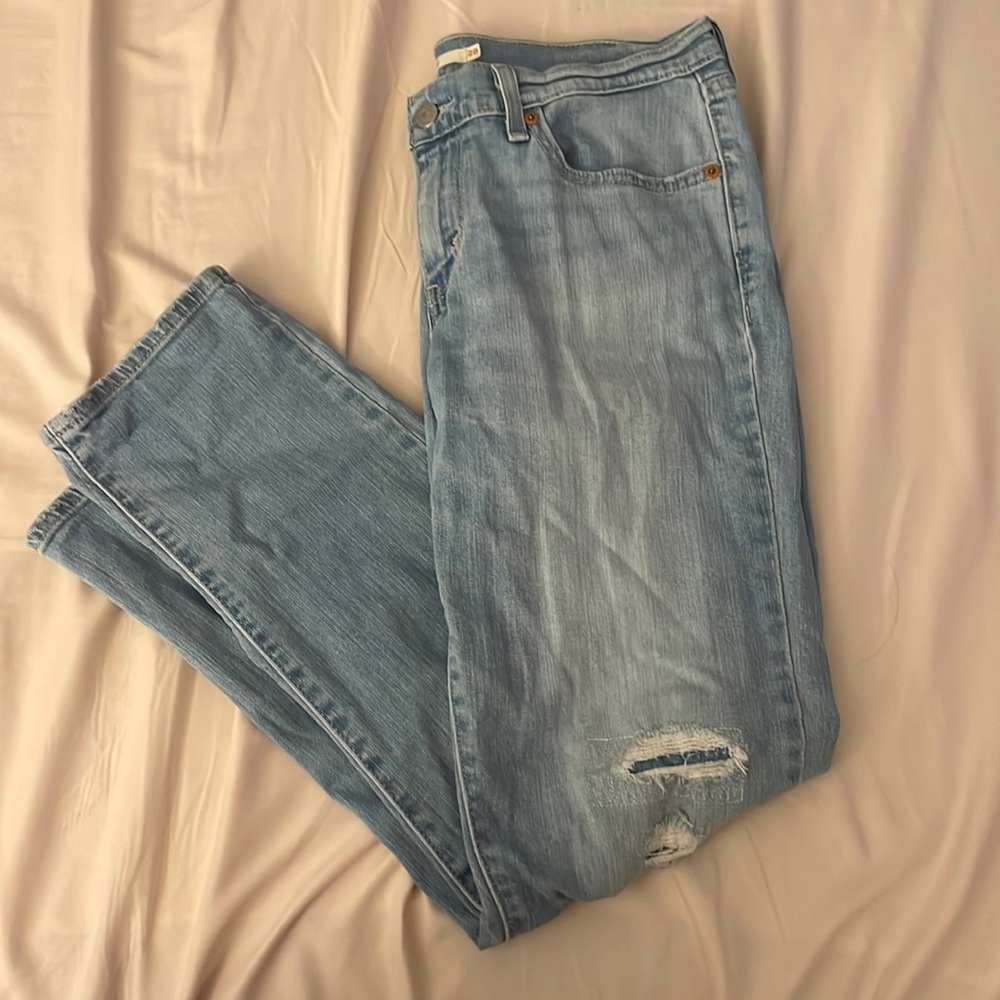 Levi’s boyfriend jeans